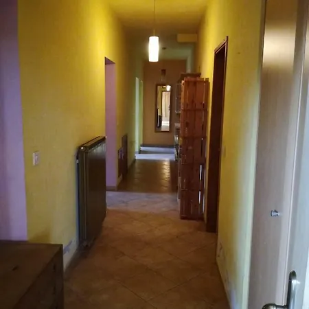 Jasmine Apartment *